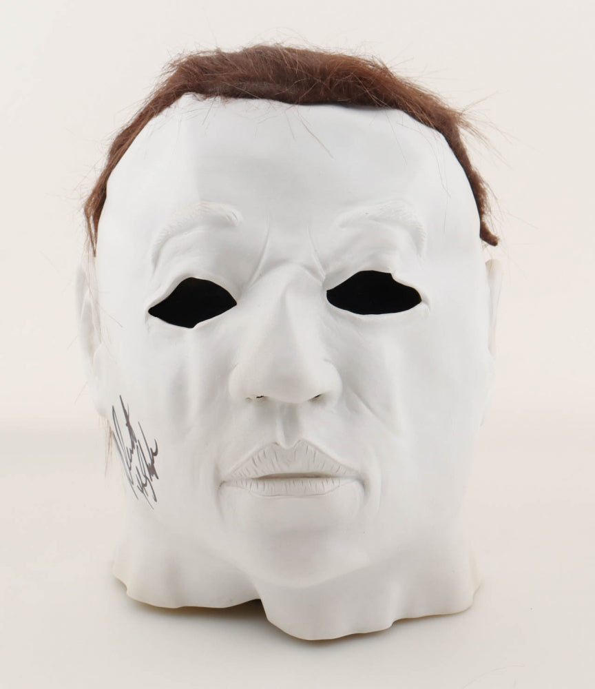 Halloween Michael Myers mask signed by Nick Castle Halloween