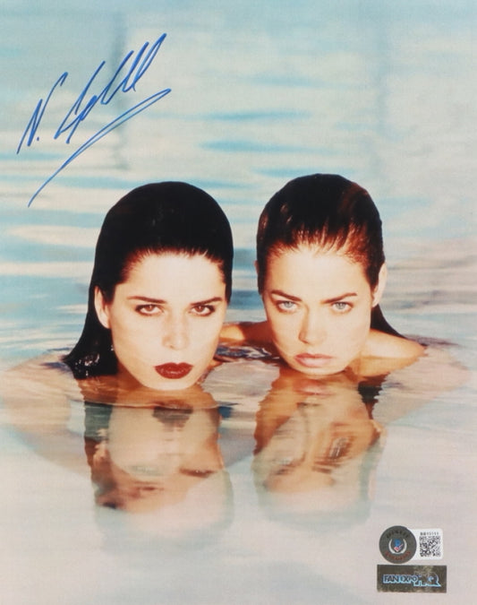 Neve Campbell signed Wild Things 8x10 Wild Things